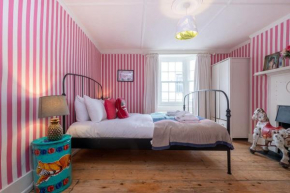 Host & Stay - George Street Townhouse